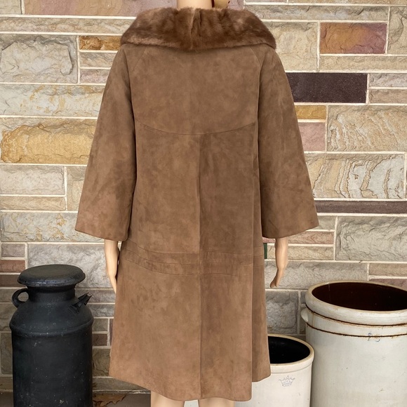 Vintage Suede Belted Coat with Rabbit Fur Collar - Picture 9 of 11